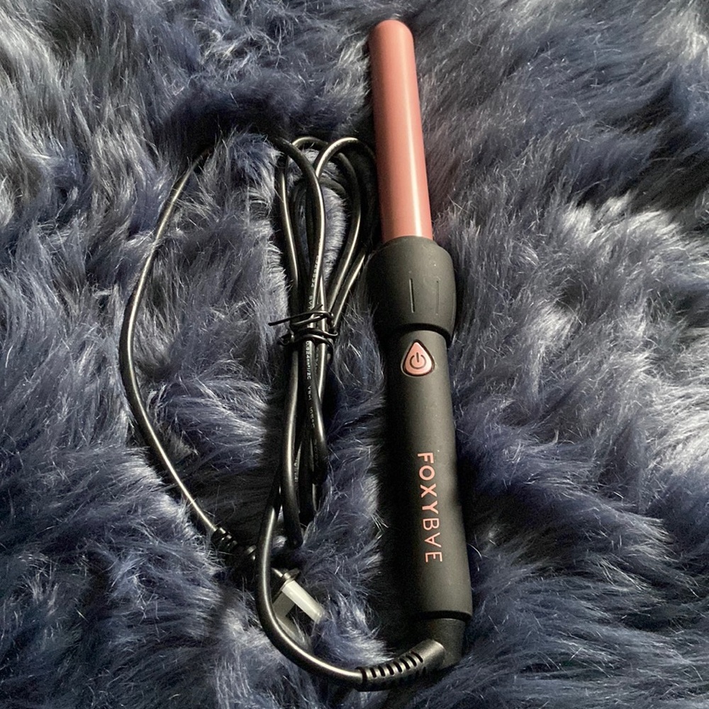 FoxyBae curling wand